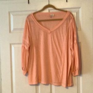 Peach V-neck 3/4 sleeve blouse